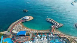 GRANADA LUXURY OKURCALAR Pools & Beach