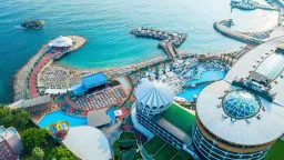 GRANADA LUXURY OKURCALAR Pools & Beach