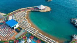 GRANADA LUXURY OKURCALAR Pools & Beach