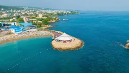 GRANADA LUXURY OKURCALAR Pools & Beach