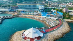GRANADA LUXURY OKURCALAR Pools & Beach