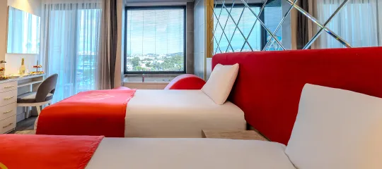 GRANADA LUXURY RED ADULT ONLY 16+ Rooms