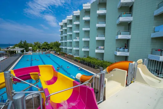 GRAND BELISH HOTEL Pools & Beach