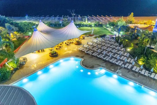 GRAND BELISH HOTEL Pools & Beach
