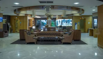 GRAND CETTIA HOTEL Lobby