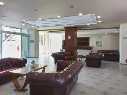 GRAND HOTEL NIRVANA Lobby