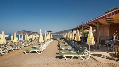 GRAND KAPTAN HOTEL Pools & Beach
