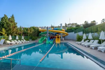 GRAND KOLIBRI PRESTIGE HOTEL Pools & Beach