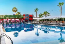 GRAND KOLIBRI PRESTIGE HOTEL Pools & Beach