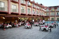 GRAND NAR HOTEL ADULTS ONLY Restaurants