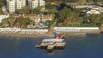 GRAND RING HOTEL Pools & Beach