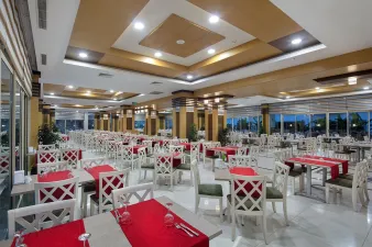 GRAND RING HOTEL Restaurants