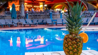GRAND YAZICI MARMARIS PALACE Pools & Beach