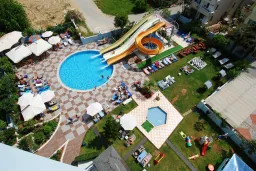 GRAND ZAMAN GARDEN Pools & Beach