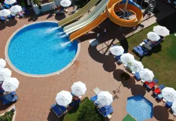 GRAND ZAMAN GARDEN Pools & Beach