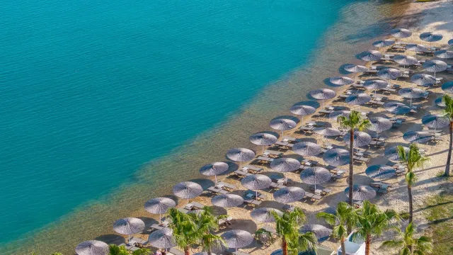 GREEN BAY RESORT-SPA Pools & Beach