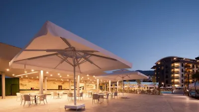 GREEN GARDEN RESORT-SPA Bars
