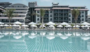 GREEN GARDEN RESORT-SPA Pools & Beach