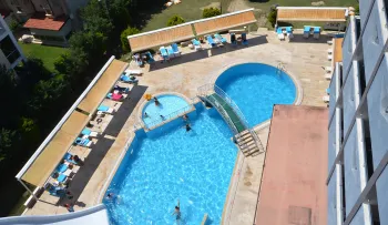 GREEN GOLD HOTEL Pools & Beach