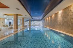 GREEN MAX HOTEL Pools & Beach