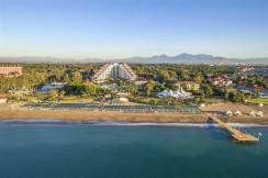 GREEN MAX HOTEL Pools & Beach