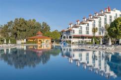 GREEN MAX HOTEL Pools & Beach