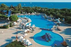 GREEN MAX HOTEL Pools & Beach