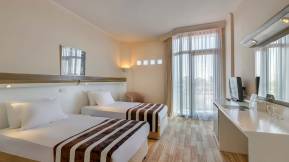 GREEN MAX HOTEL Rooms