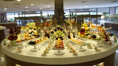 GREEN NATURE RESORT AND SPA Restaurants