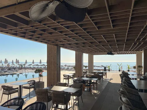 GRIFID HOTEL NOA Restaurants