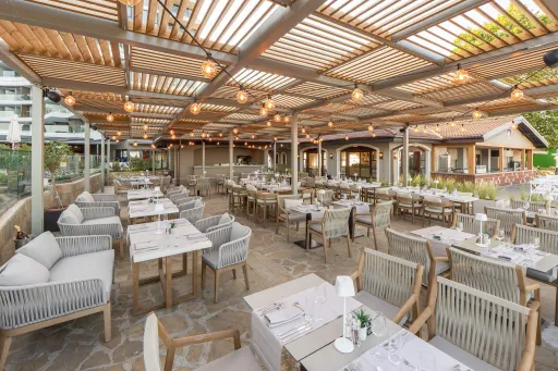 GRIFID HOTEL NOA Restaurants