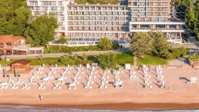 GRIFID HOTEL VISTAMAR Pools & Beach