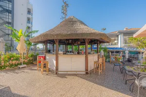 HAWAII HOTEL Bars