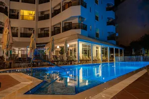 HAWAII HOTEL Pools & Beach
