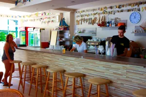 HEDEF BEACH RESORT Bars