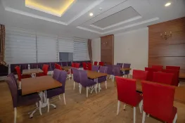 HEDEF BEACH RESORT Restaurants