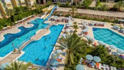 HEDEF RESORT-SPA Pools & Beach