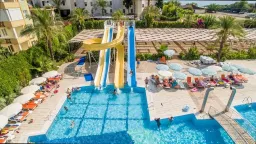 HEDEF RESORT-SPA Pools & Beach