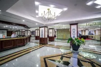 HELENA PARK Lobby