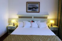 HELENA PARK Rooms
