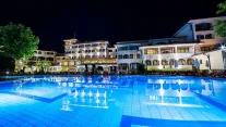 HELENA PARK Pools & Beach