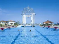 HELENA SANDS Pools & Beach