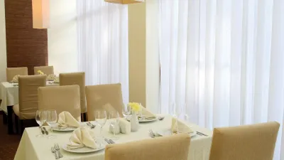 STAY FLEX BY HELIOS Restaurants