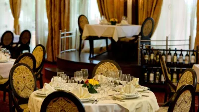 STAY FLEX BY HELIOS Restaurants