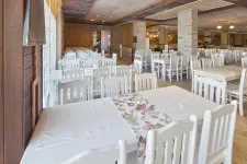 HI HOTELS IMPERIAL RESORT Restaurants