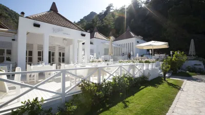 HILLSIDE BEACH CLUB Restaurants