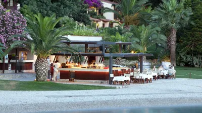 HILLSIDE BEACH CLUB Bars