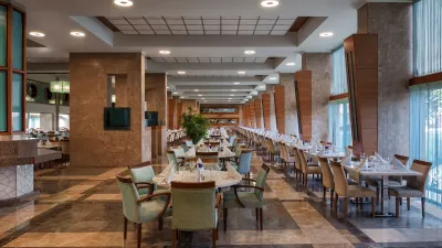HILTON DALAMAN SARIGERME RESORT AND SPA Restaurants