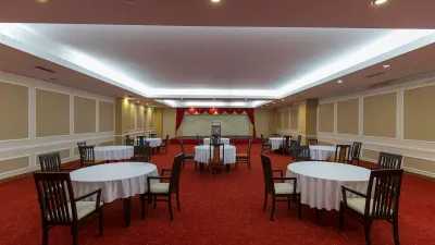 HOLIDAY GARDEN RESORT Meetings