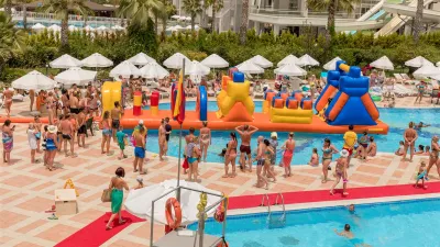 HOLIDAY GARDEN RESORT Activities